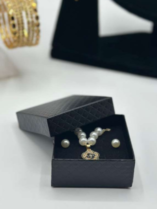 Flora Pearl Necklace & Studs Set