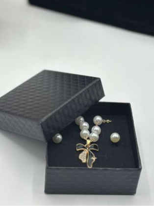 The Bow & Pearl Statement Set