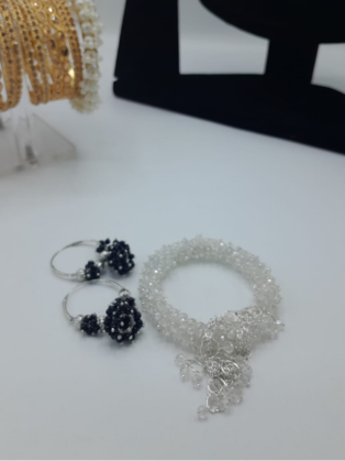 Handcrafted Black Beaded Floral Bracelet & Earings Set