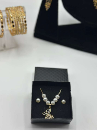 Butterfly Pearl Set