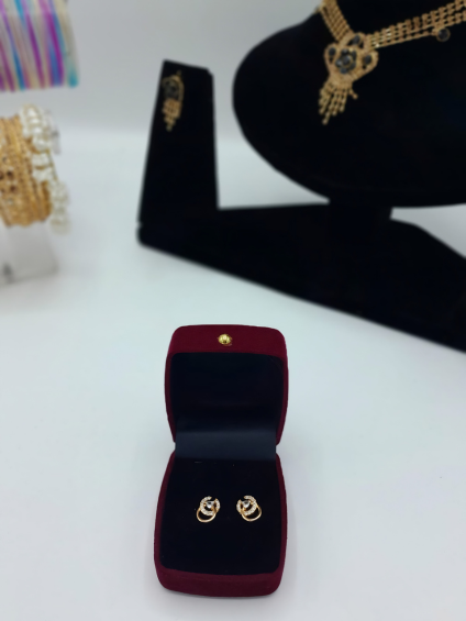Gold & Diamond-Hued Orbital Studs