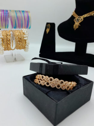 Zircon-Encrusted Circular Link Bangles