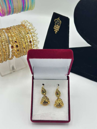 Antique Gold Kemp-Style Jhumkas