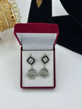 Onyx Geometric Jhumkas