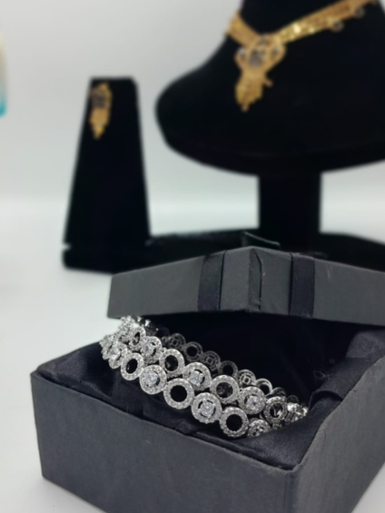Eternal Circle Pavé Bangle Set